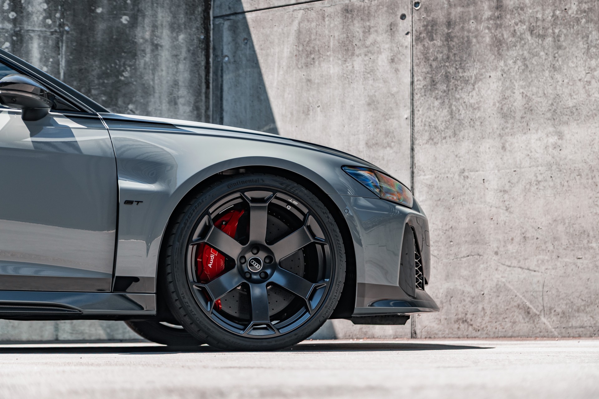 AUDI RS6 Avant GT 4.0 TFS quattro 1 of 660-showroom-element-1