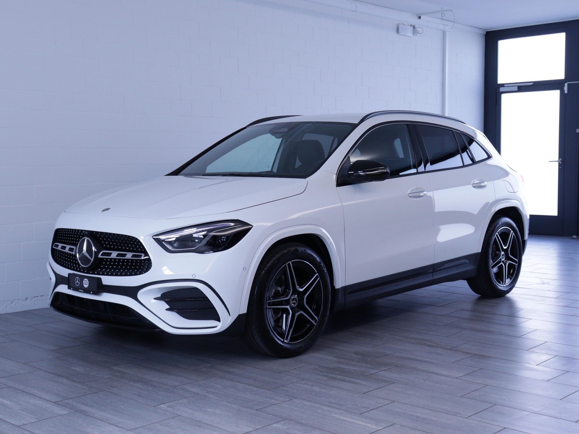 MERCEDES-BENZ GLA 200 Night Star AMG Line