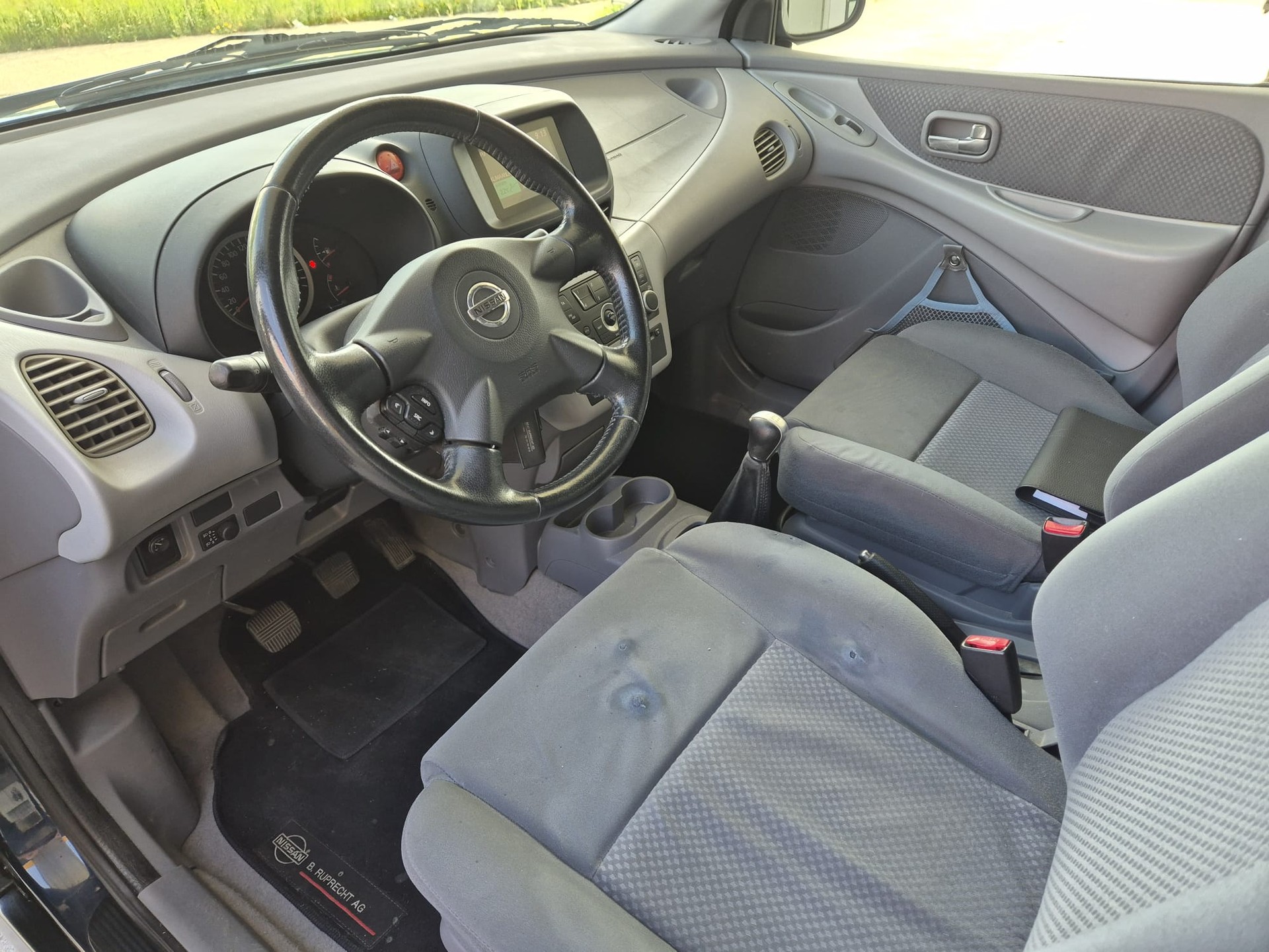 NISSAN Almera Tino 1.8 16V business-image-9