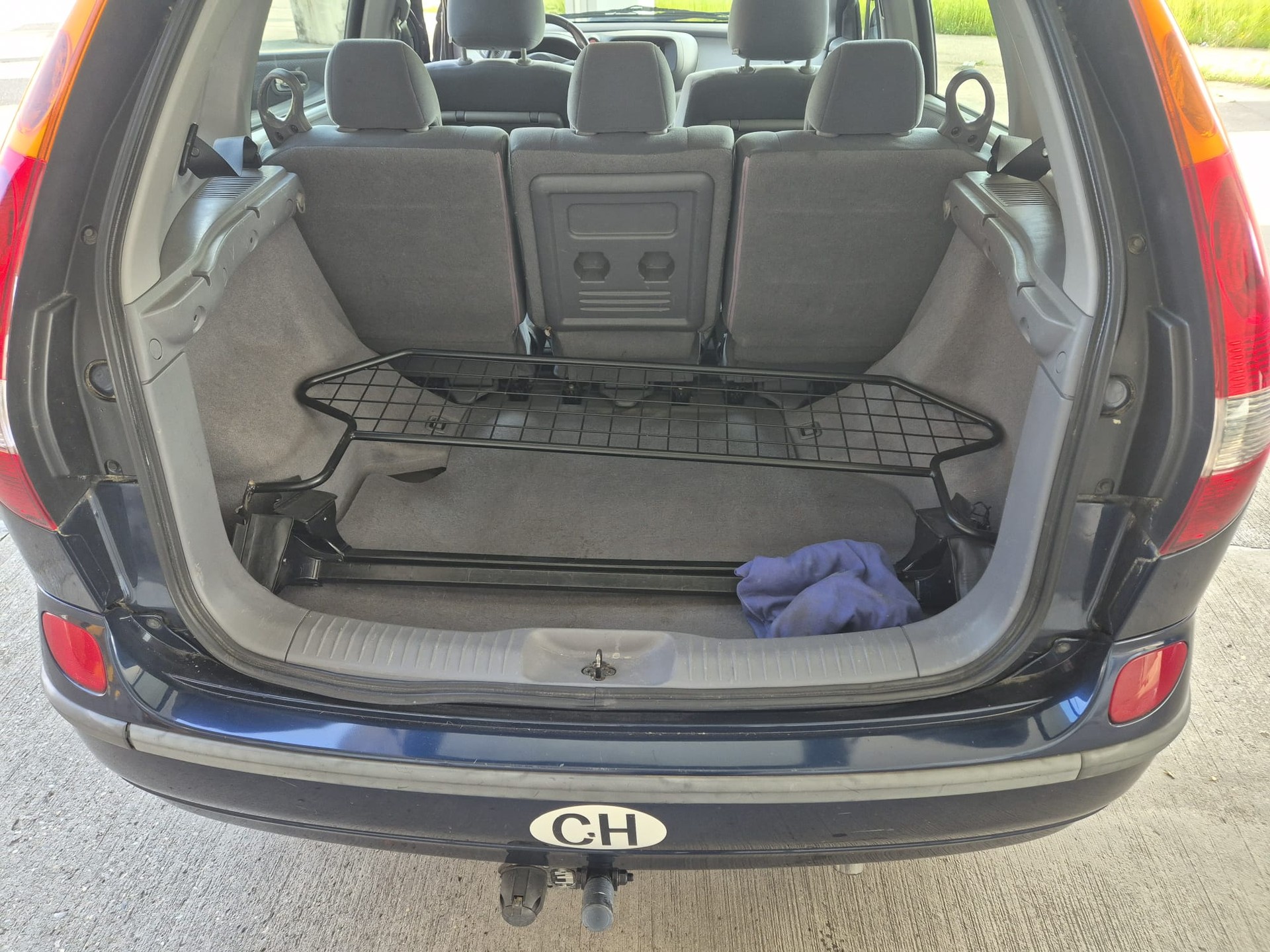 NISSAN Almera Tino 1.8 16V business-image-12