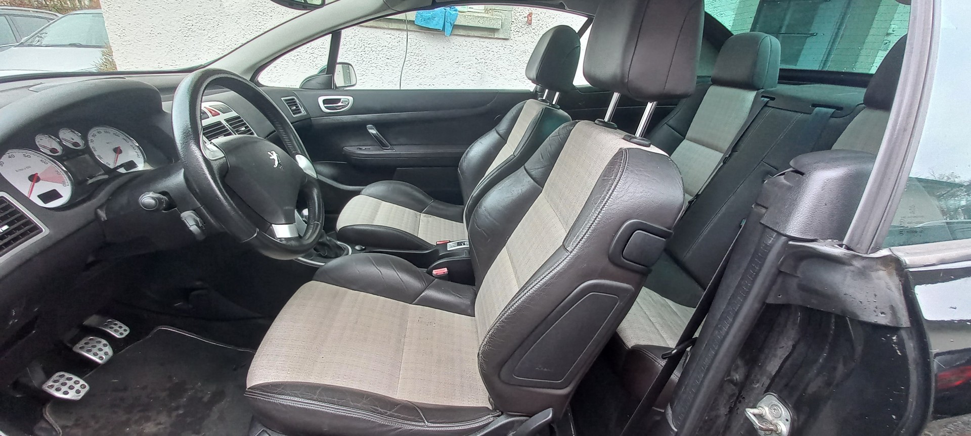 PEUGEOT 307 CC 2.0 16V Dynamic-image-12