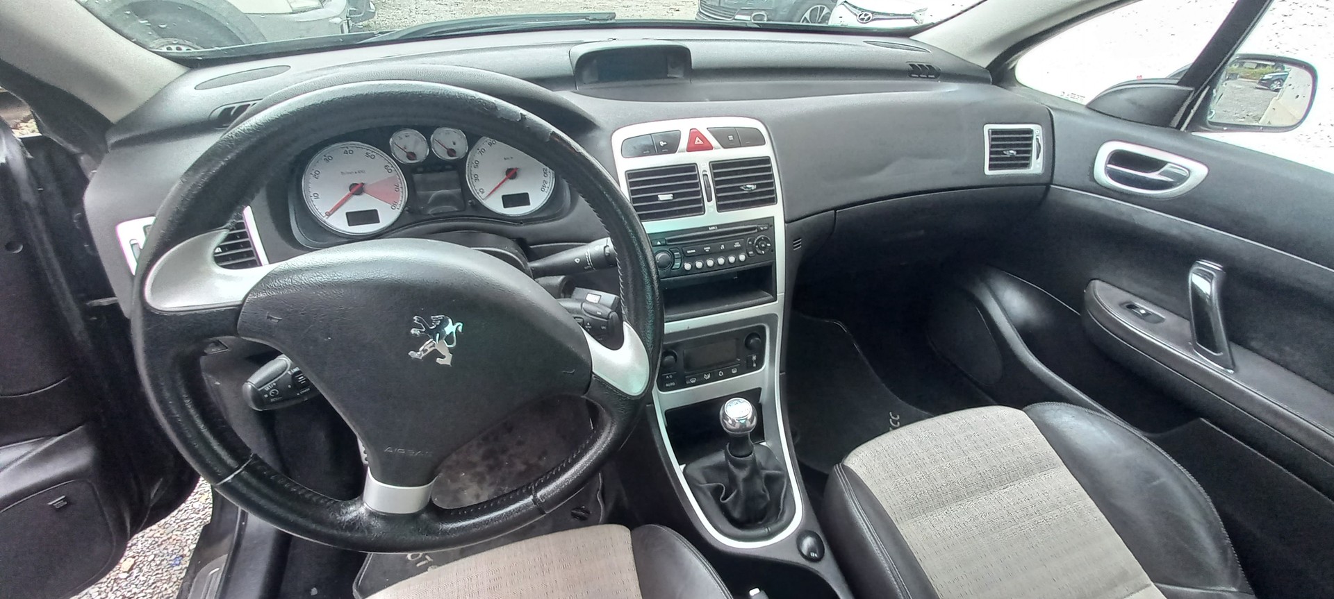 PEUGEOT 307 CC 2.0 16V Dynamic-image-11