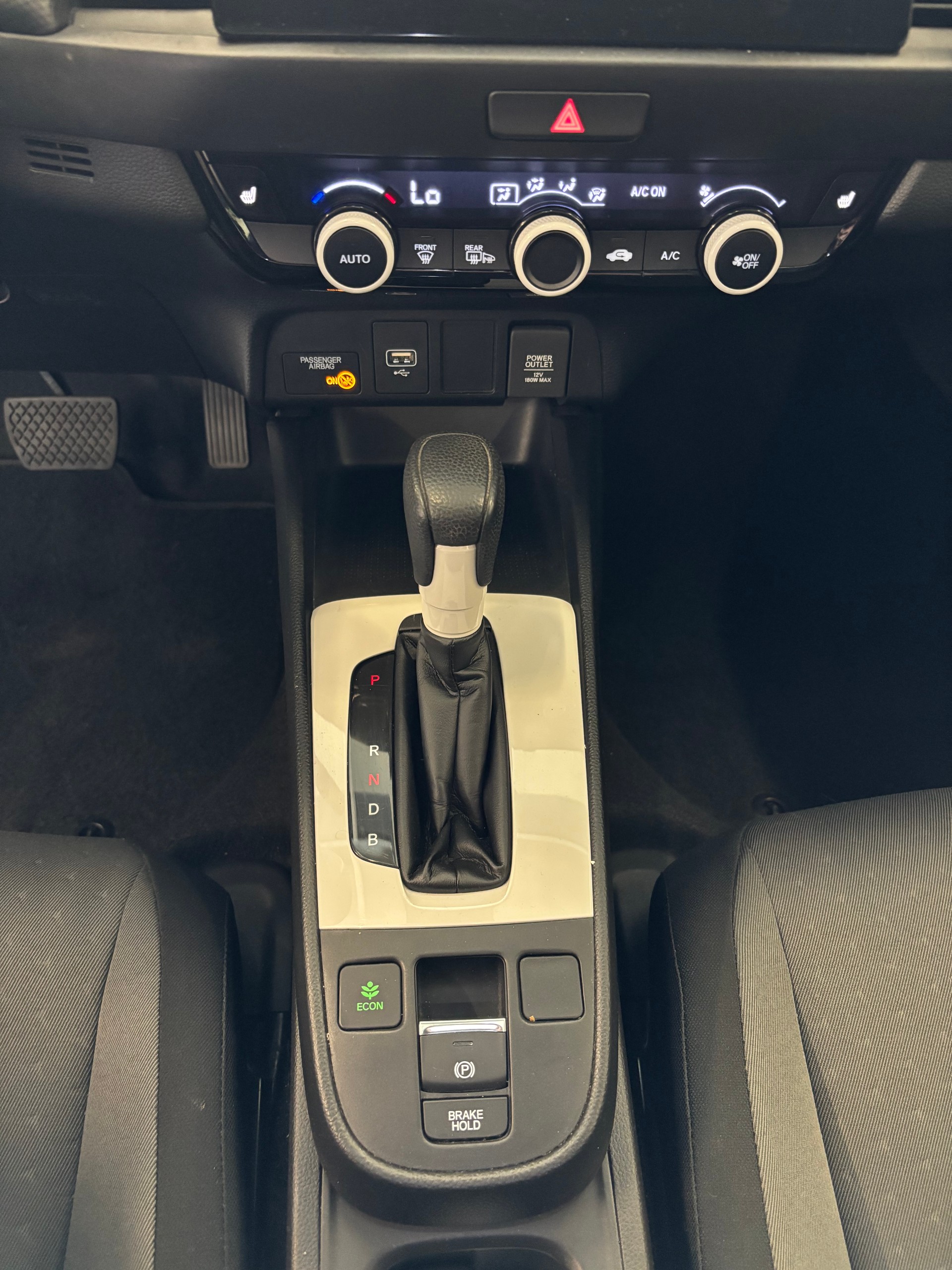 HONDA Jazz 1.5i-MMD Comfort E-CVT-image-10