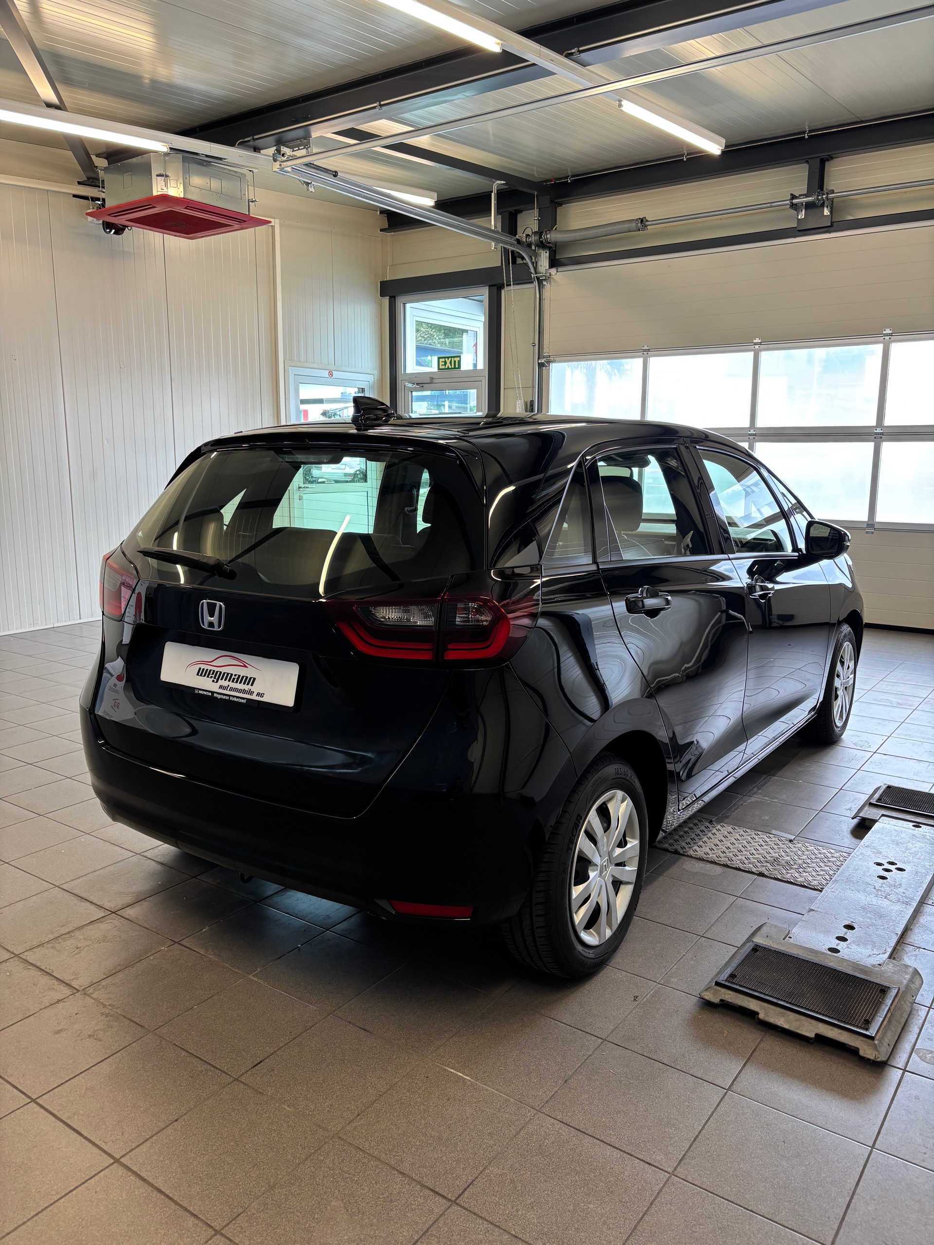 HONDA Jazz 1.5i-MMD Comfort E-CVT-showroom-element-3