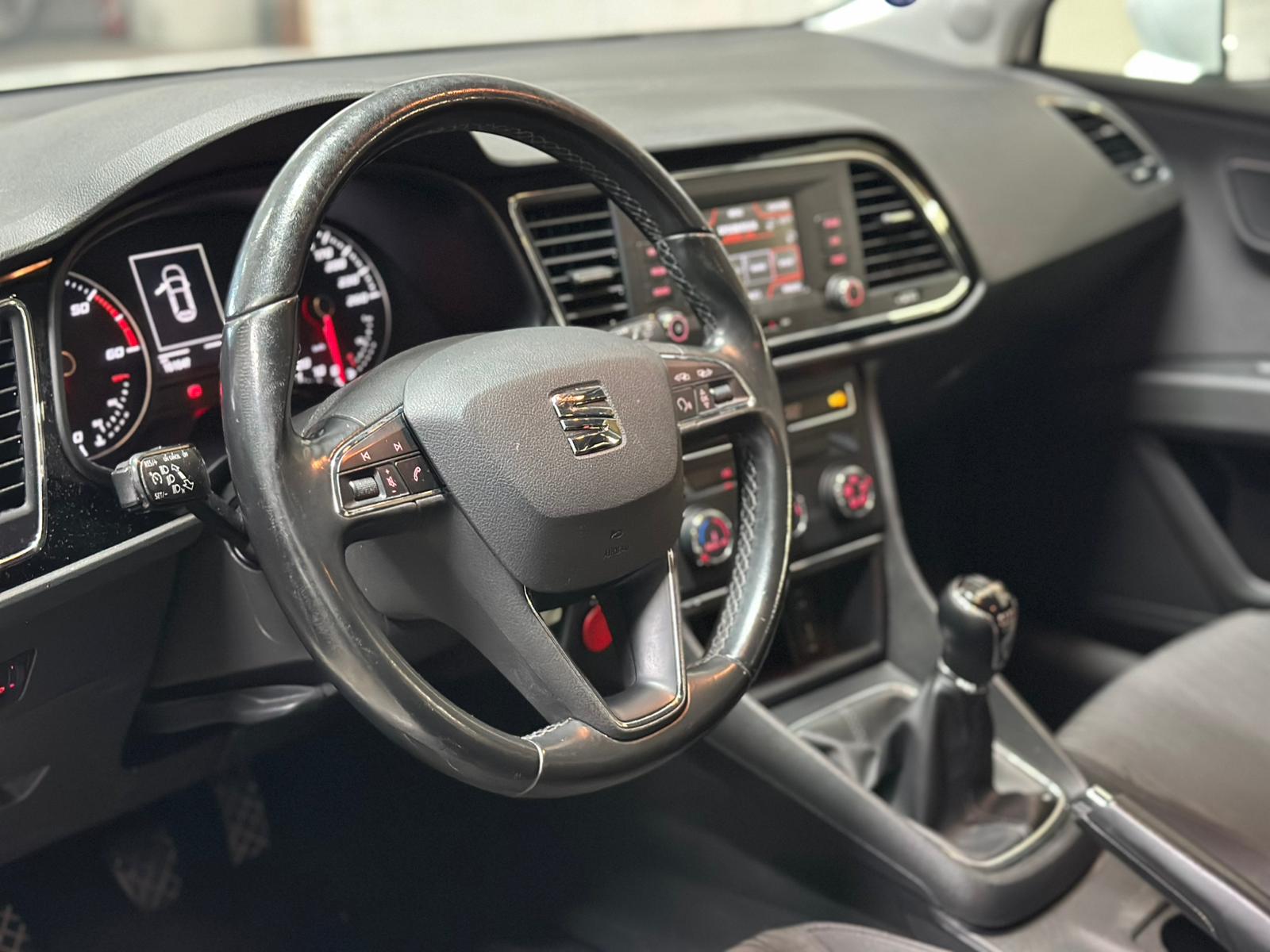 SEAT Leon ST 1.6 TDI Style 4Drive-image-9