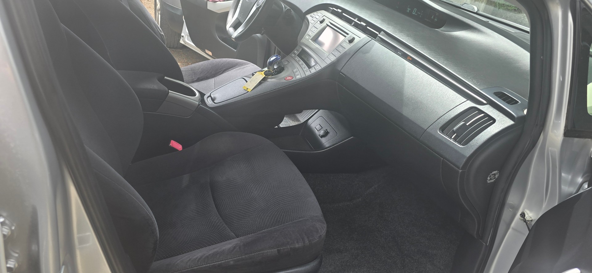 TOYOTA Prius 1.8 16V HSD Luna-image-14