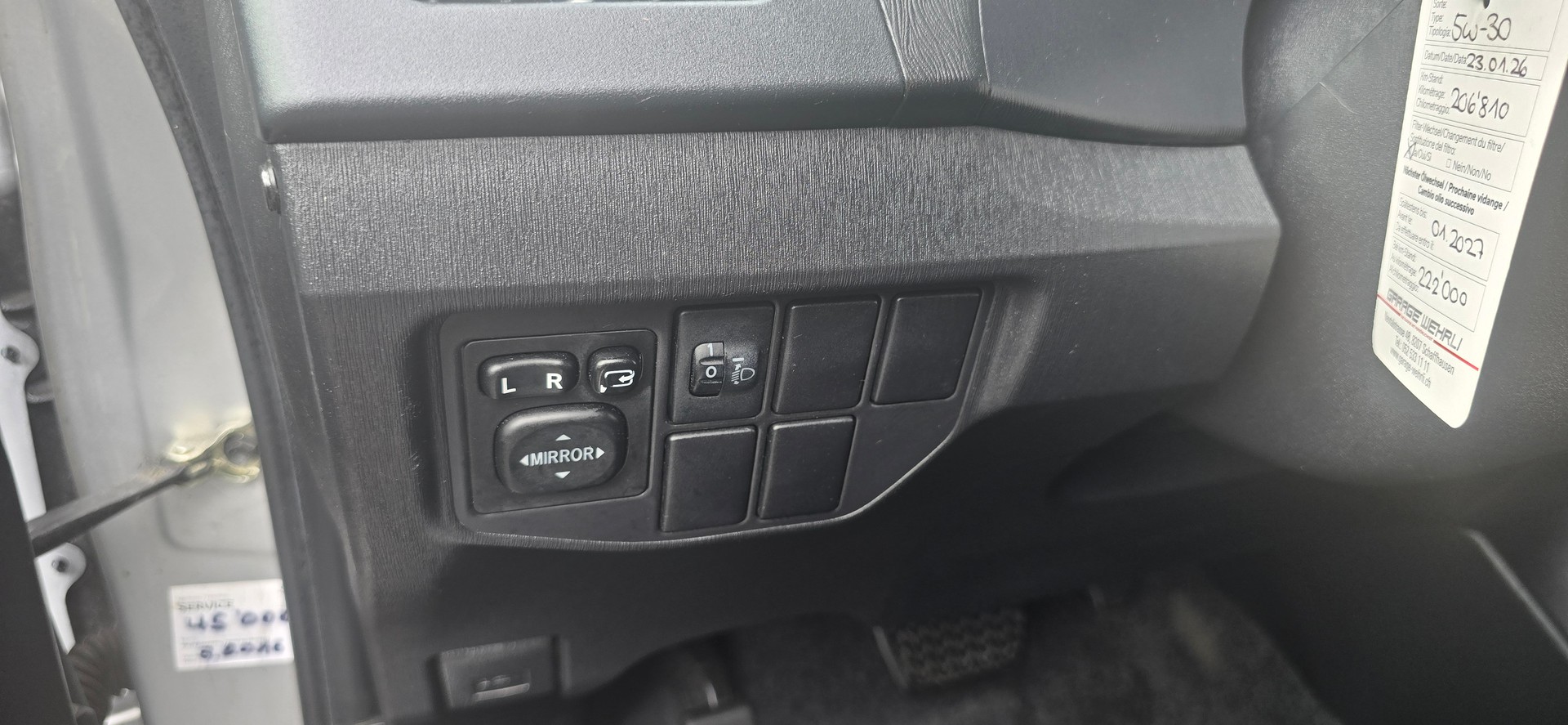 TOYOTA Prius 1.8 16V HSD Luna-image-9