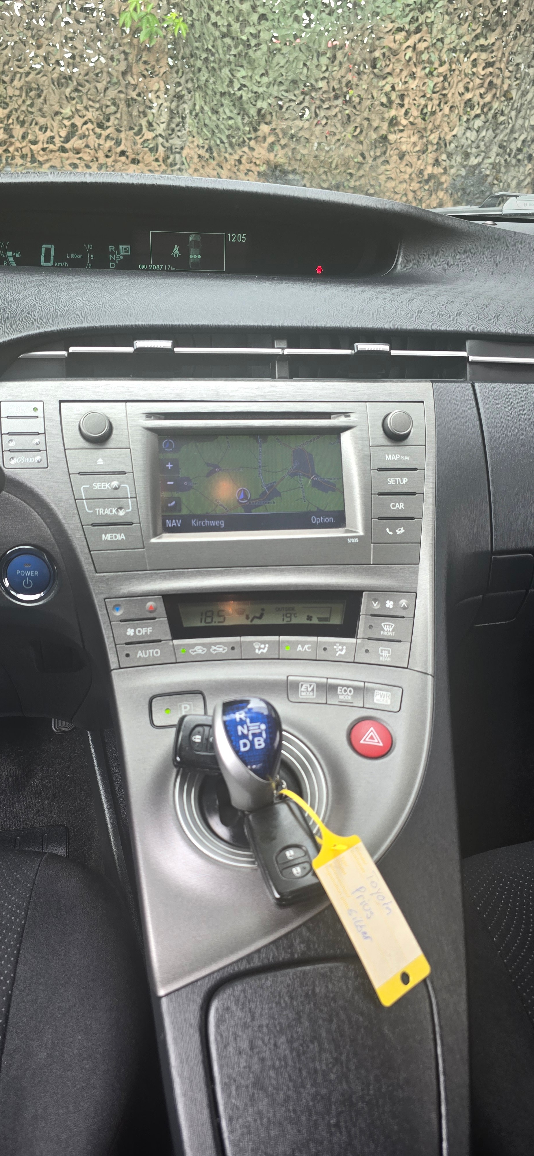 TOYOTA Prius 1.8 16V HSD Luna-image-11