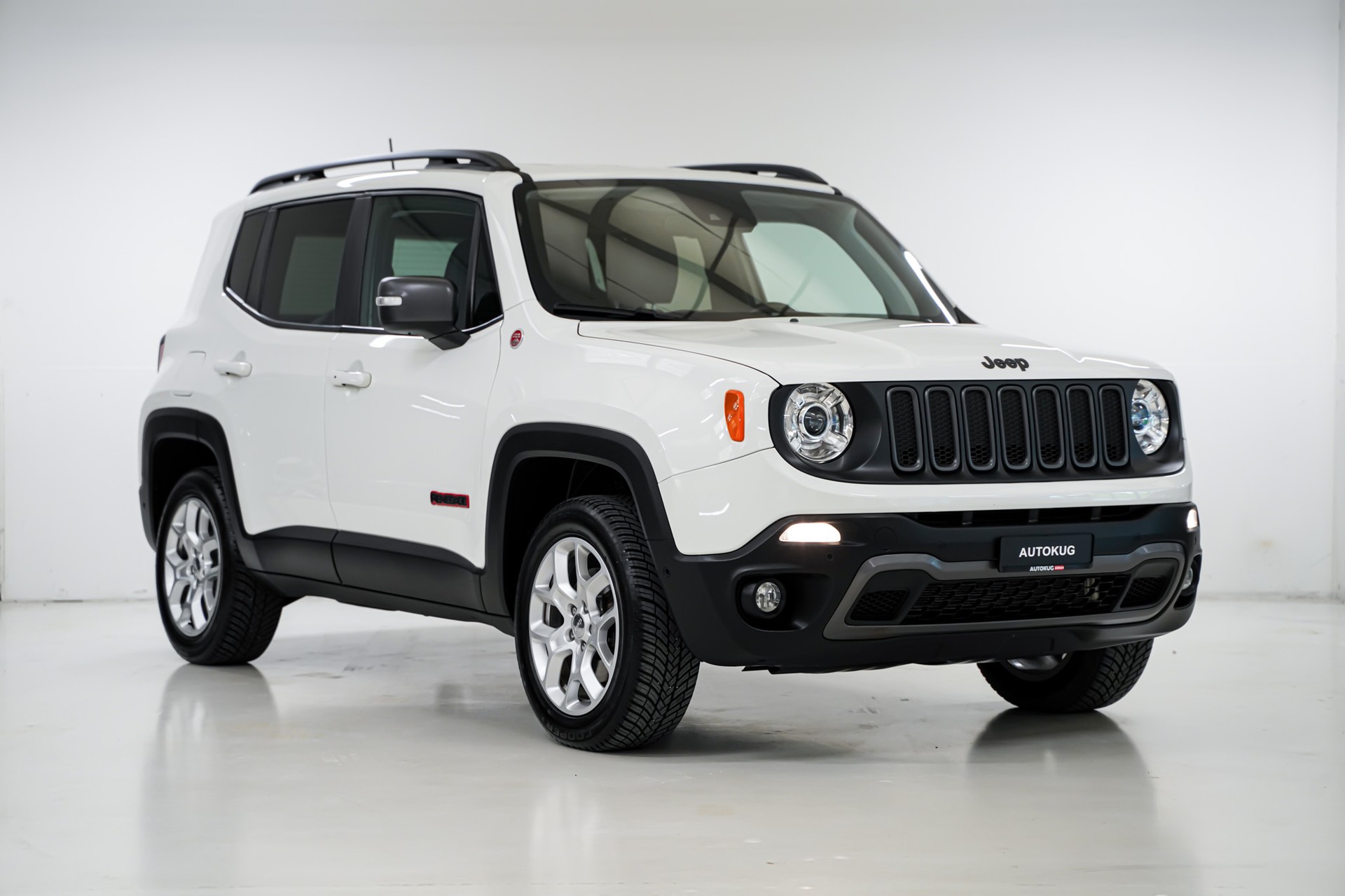 JEEP Renegade 2.0 CRD Trailhawk AWD + Low Range 9ATX-showroom-element-2