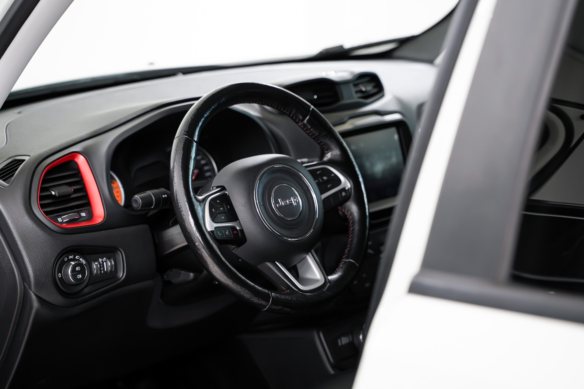 JEEP Renegade 2.0 CRD Trailhawk AWD + Low Range 9ATX-image-8