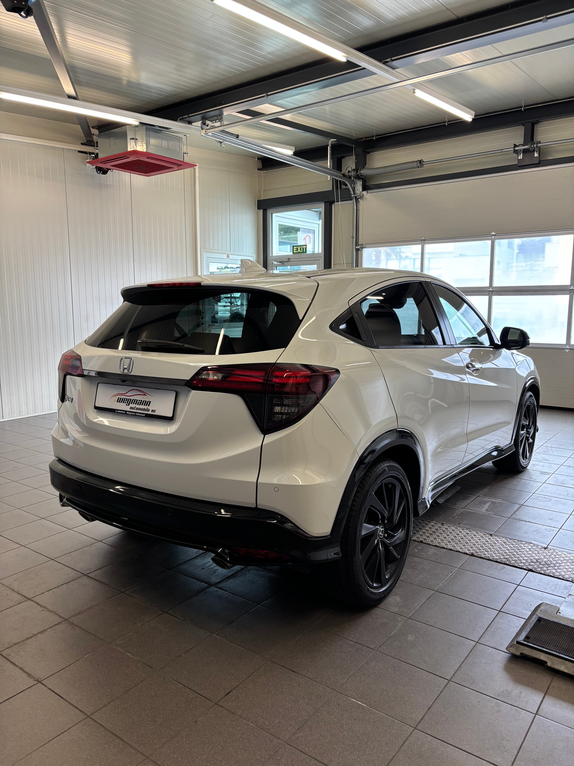 HONDA HR-V 1.5i-VTEC Turbo CVT-showroom-element-3