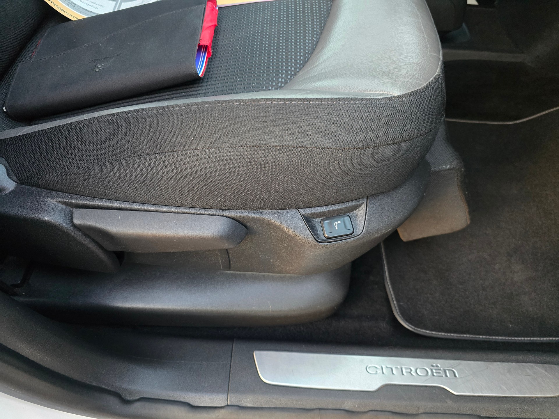 CITROEN C4 Picasso 1.6 BlueHDi Feel Edition EAT6-image-10