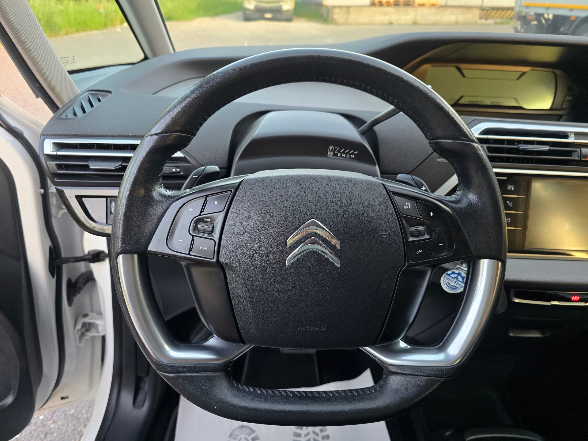 CITROEN C4 Picasso 1.6 BlueHDi Feel Edition EAT6-image-17