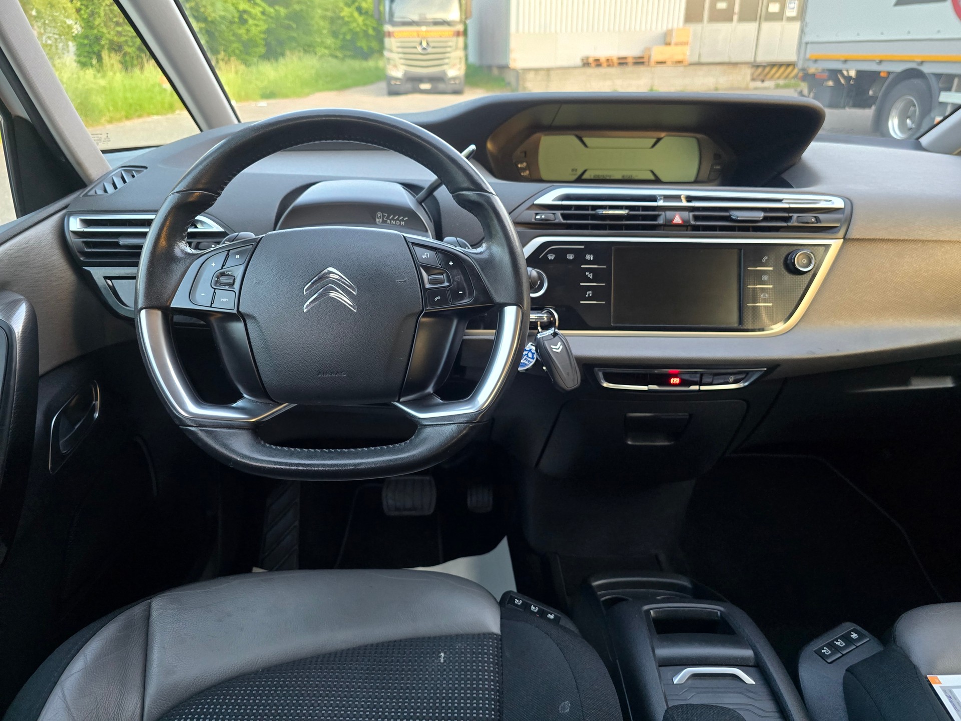 CITROEN C4 Picasso 1.6 BlueHDi Feel Edition EAT6-image-16