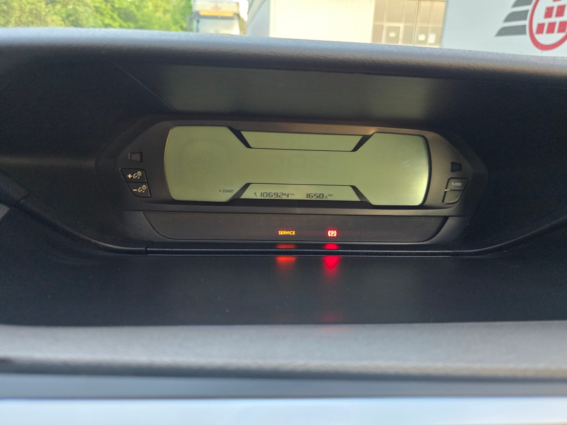 CITROEN C4 Picasso 1.6 BlueHDi Feel Edition EAT6-image-21