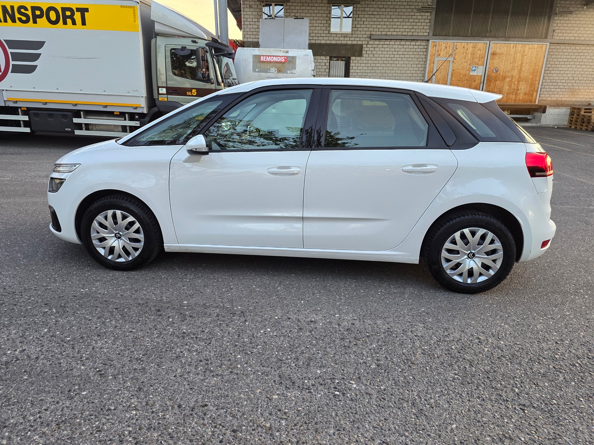 CITROEN C4 Picasso 1.6 BlueHDi Feel Edition EAT6-image-7