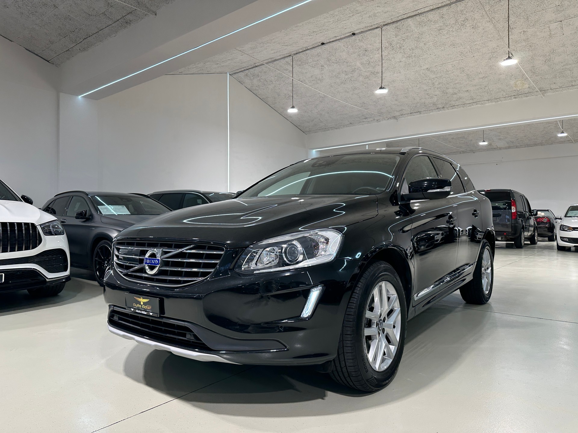 VOLVO XC60 T5 AWD Summum Geartronic-showroom-element-2
