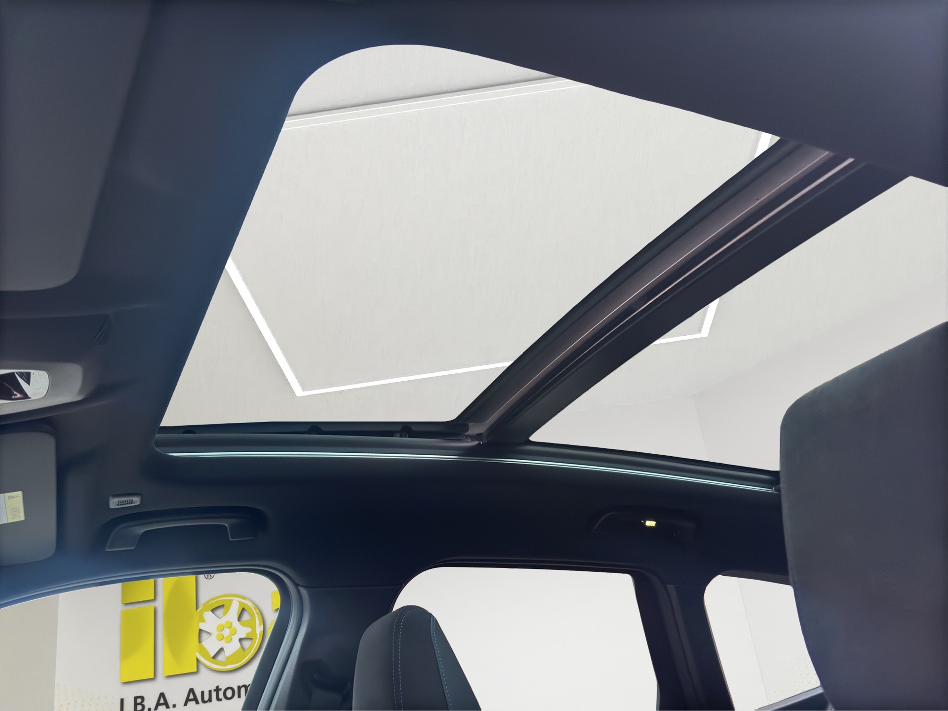 BMW X1 sDrive 20d 48V M Sport Innovationspaket-image-13