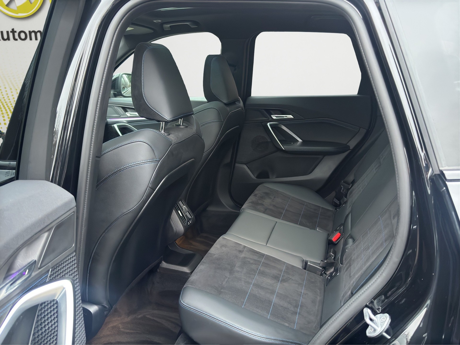 BMW X1 sDrive 20d 48V M Sport Innovationspaket-image-12