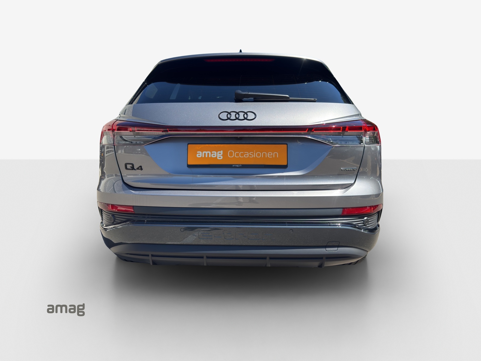 AUDI Q4 e-tron 45 Attraction quattro-showroom-element-3