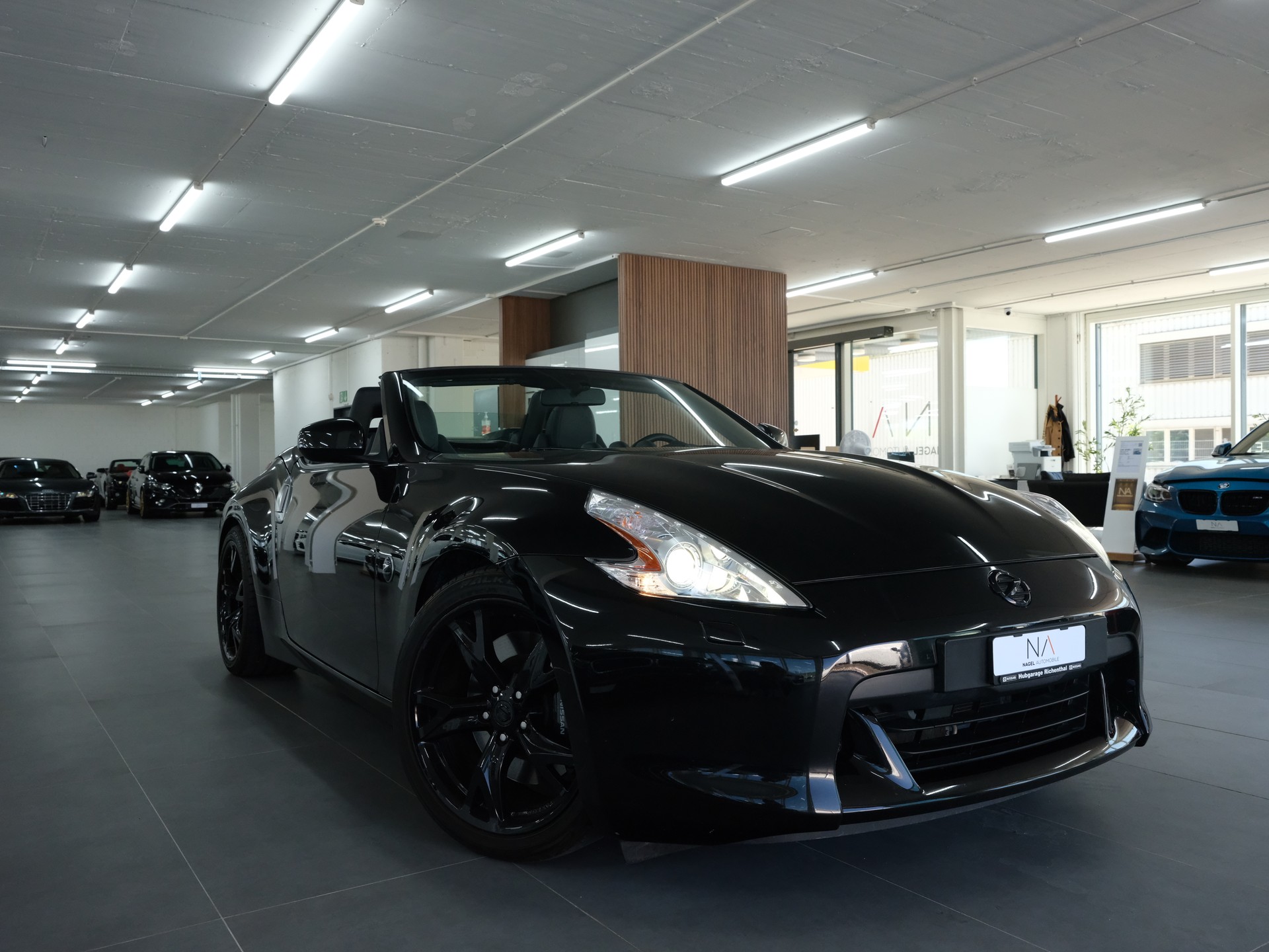 NISSAN 370 Z Roadster Pack *Sportabgassanlage*