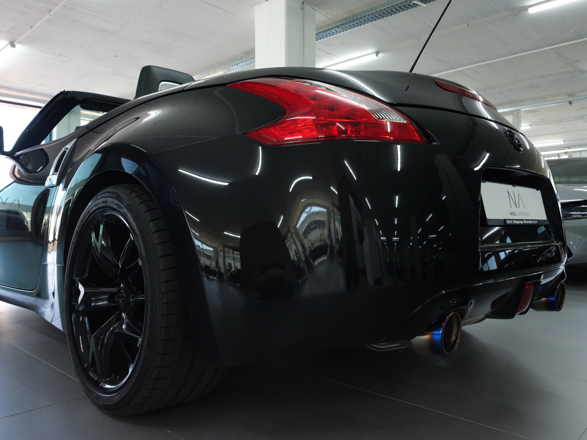 NISSAN 370 Z Roadster Pack *Sportabgassanlage*-image-9