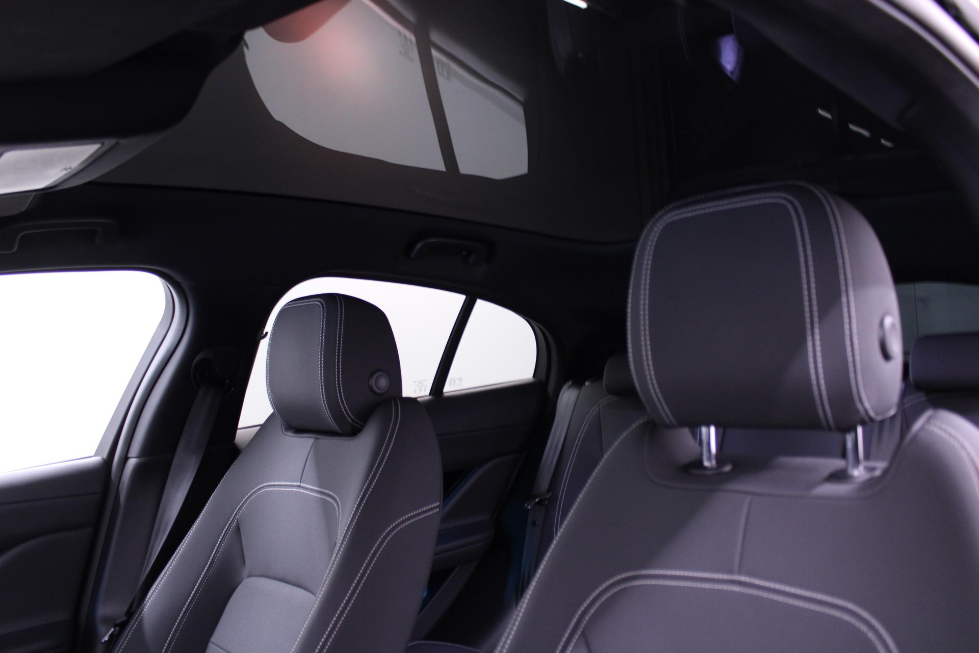 JAGUAR I-Pace EV400 S AWD-image-8