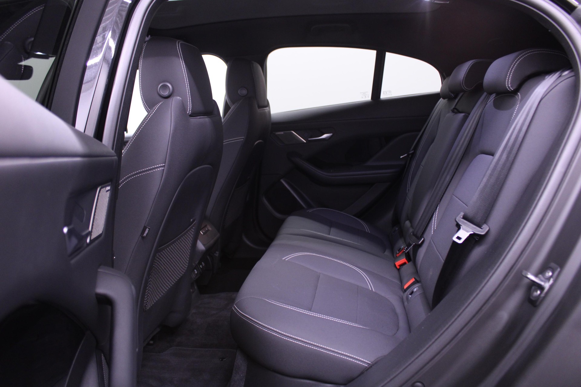 JAGUAR I-Pace EV400 S AWD-image-9