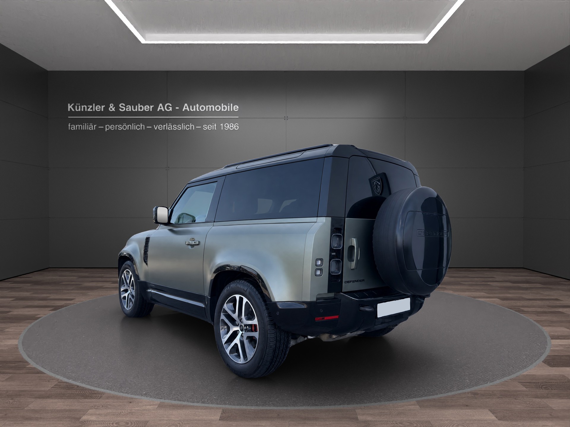 LAND ROVER Defender 90 3.0D I6 300 X AT8-image-17