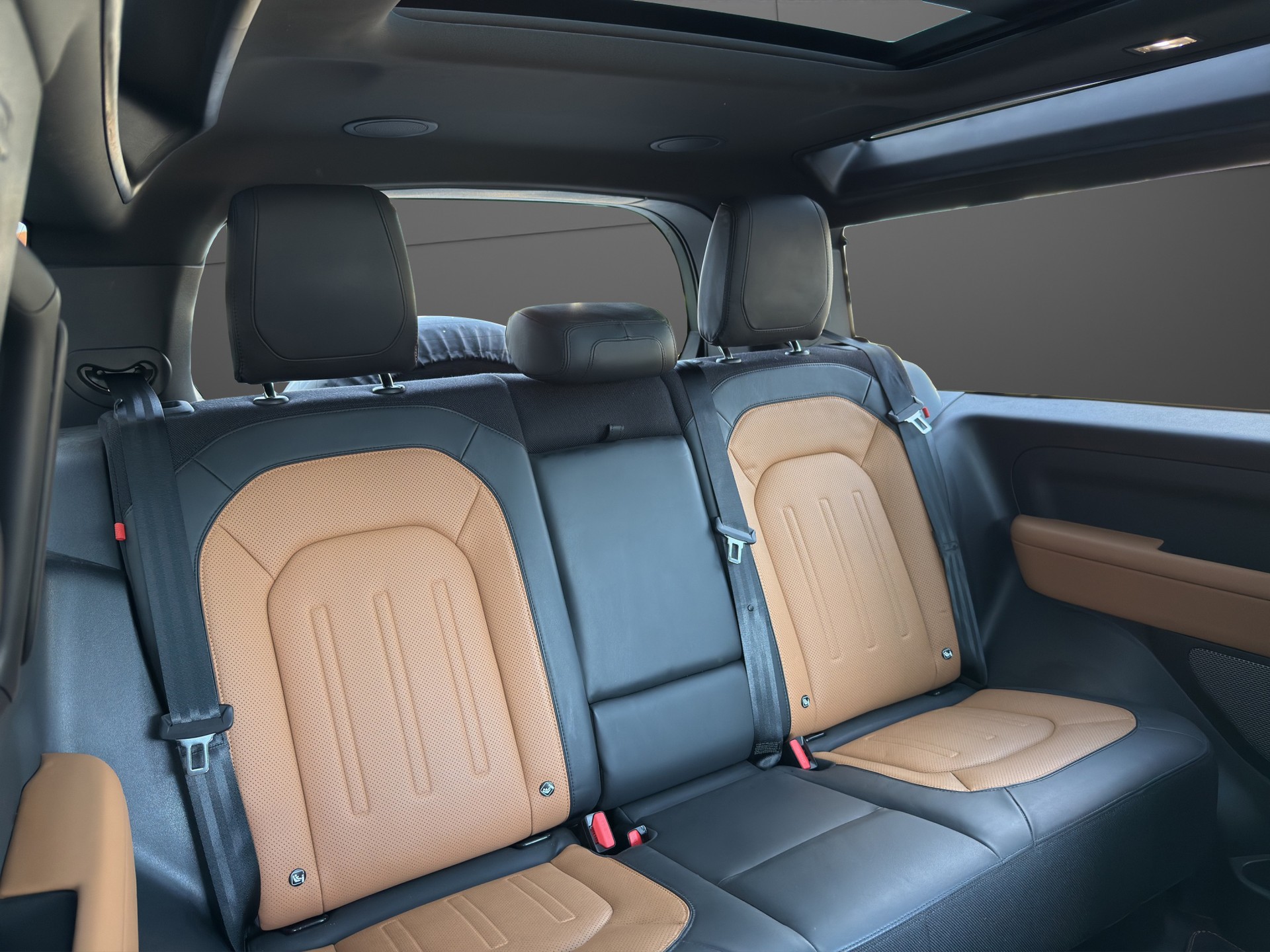 LAND ROVER Defender 90 3.0D I6 300 X AT8-image-8