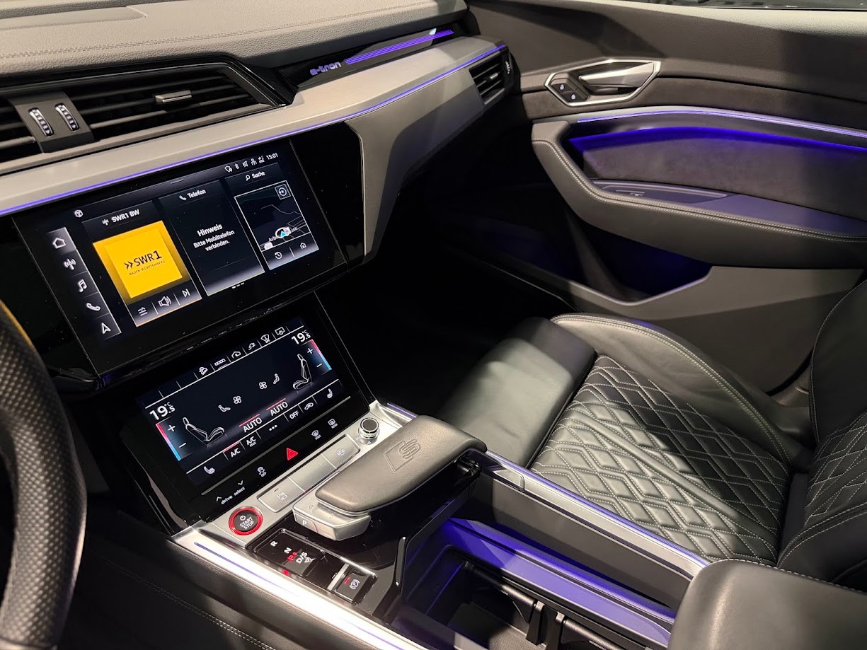 AUDI e-tron S quattro-image-10