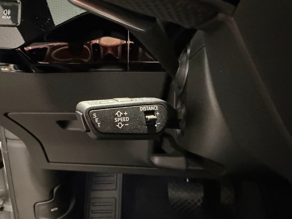 AUDI e-tron S quattro-image-6