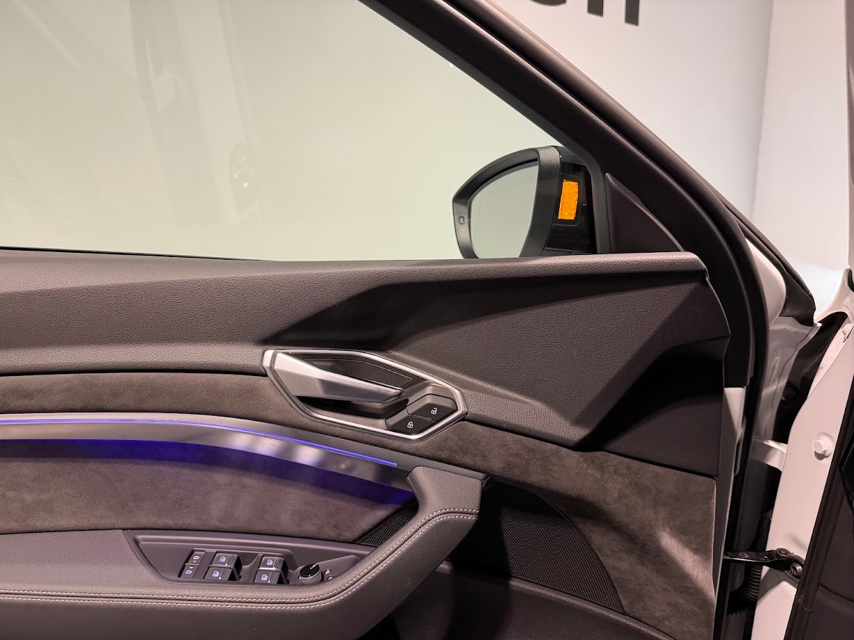 AUDI e-tron S quattro-image-7