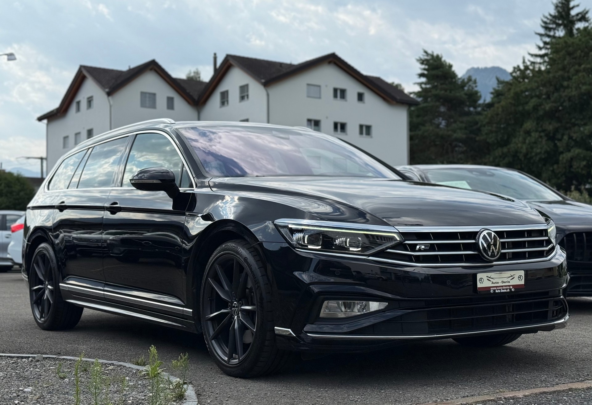 VW Passat Variant 2.0 TSI Elegance DSG 4m *R-Line*-showroom-element-3