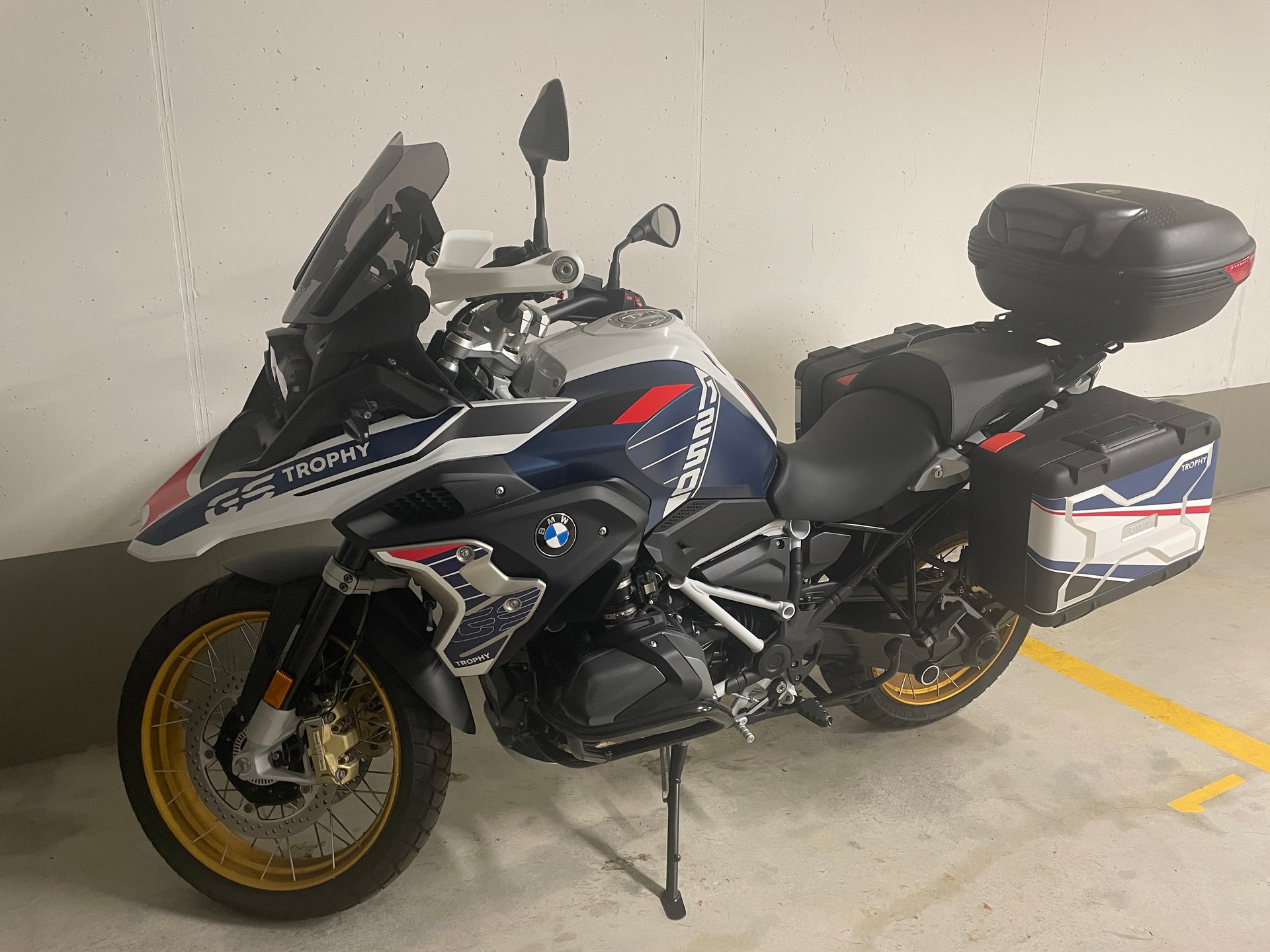 BMW R 1250 GS-image-0
