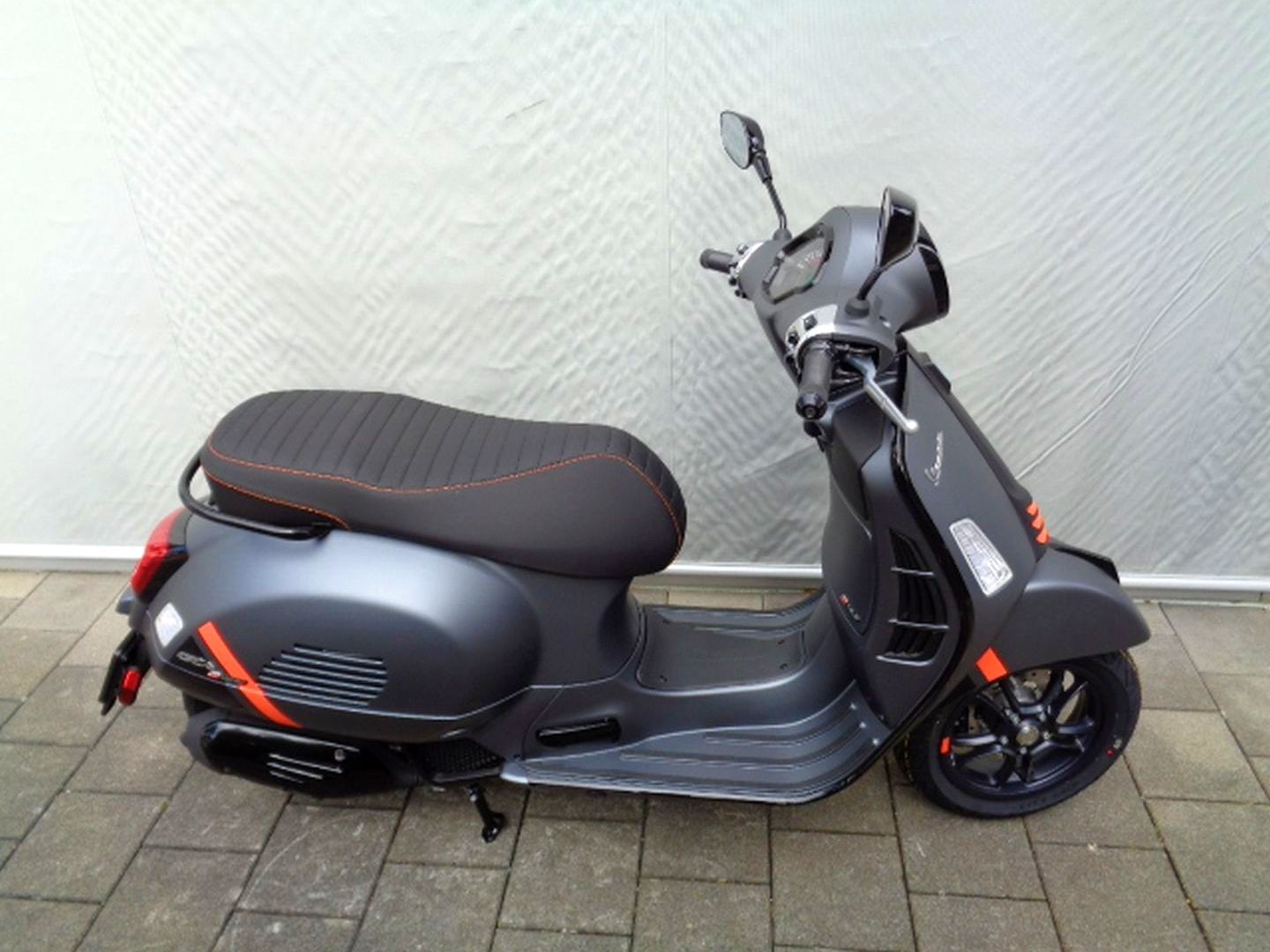 PIAGGIO VESPA GTS 125 RST SUPER SPORT-image-3
