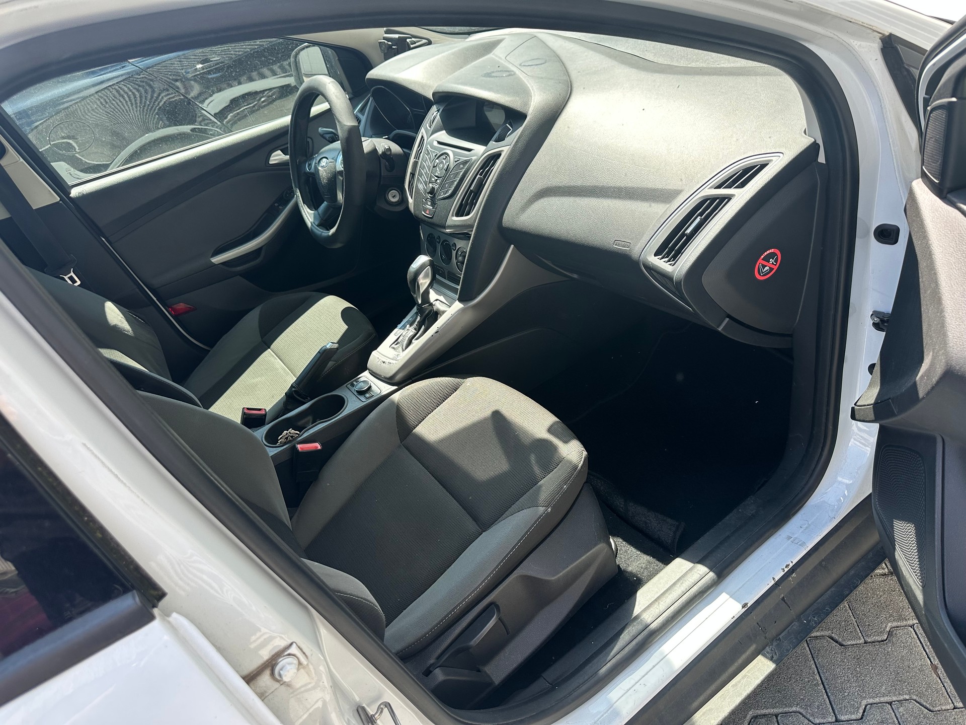 FORD Focus 1.6i VCT Titanium PowerShift-image-7