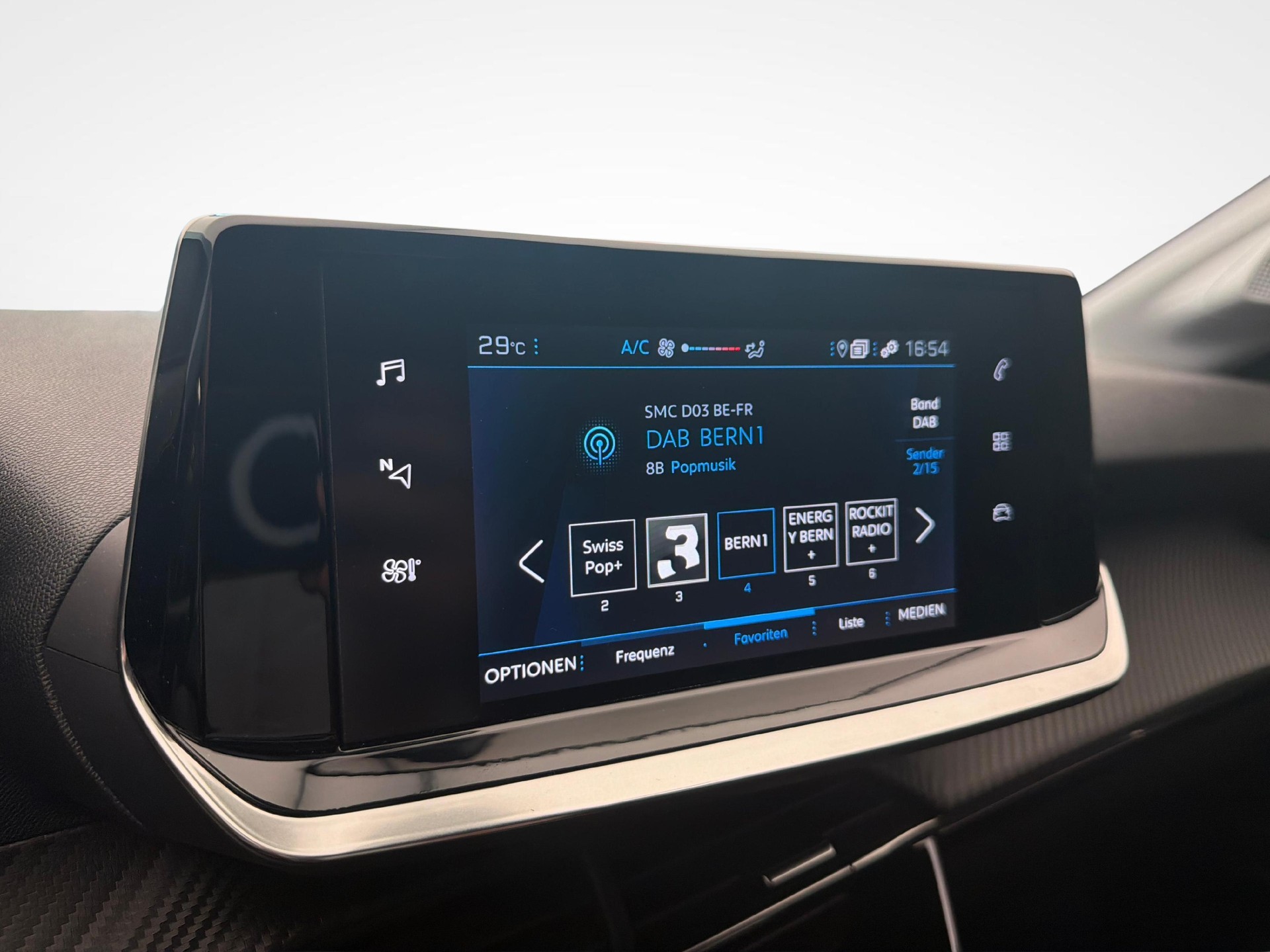 PEUGEOT 208 1.2 PureTech 100 Active Pack-image-13