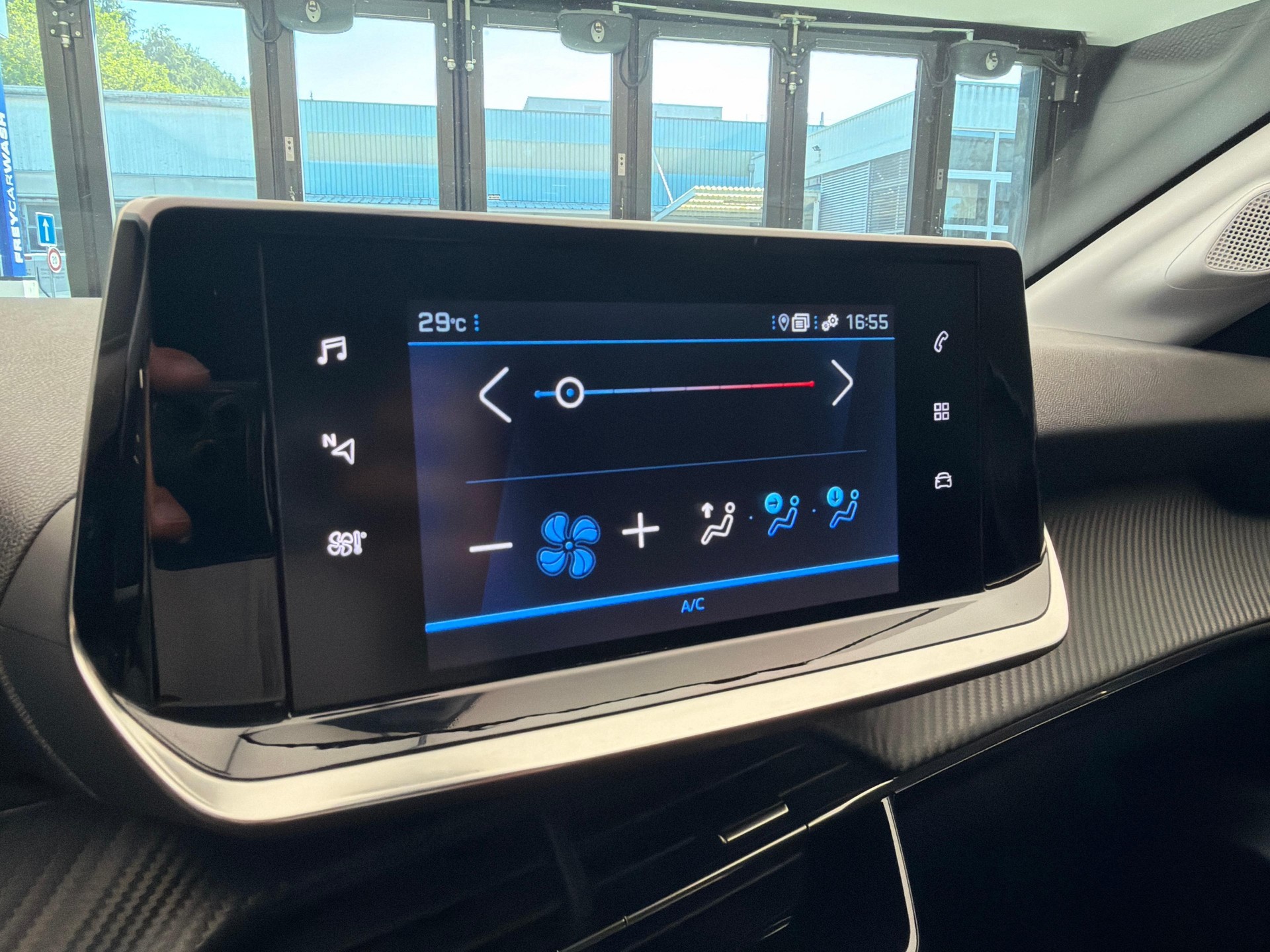PEUGEOT 208 1.2 PureTech 100 Active Pack-image-15