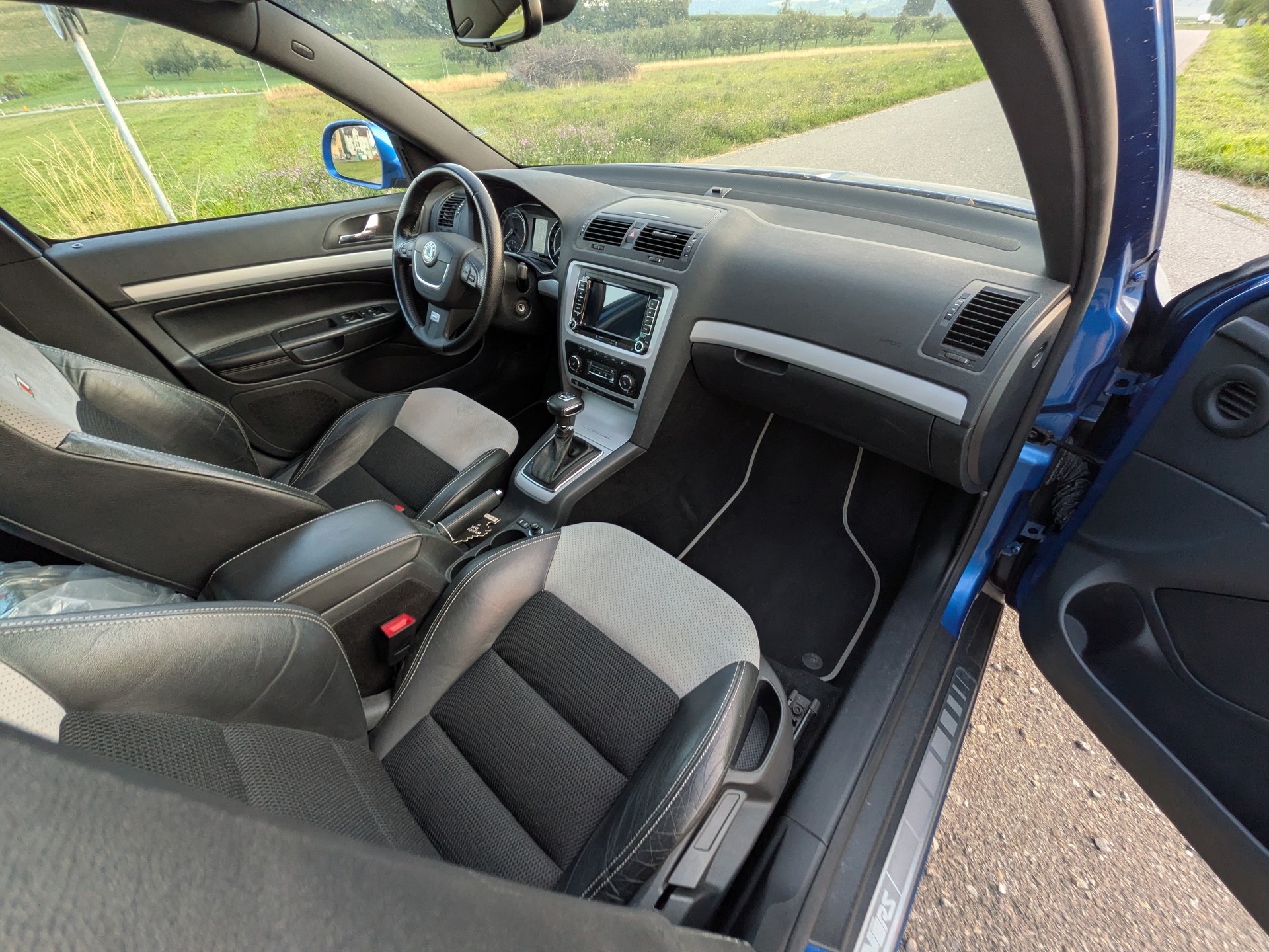 SKODA Octavia 2.0 TDI RS DSG-image-10