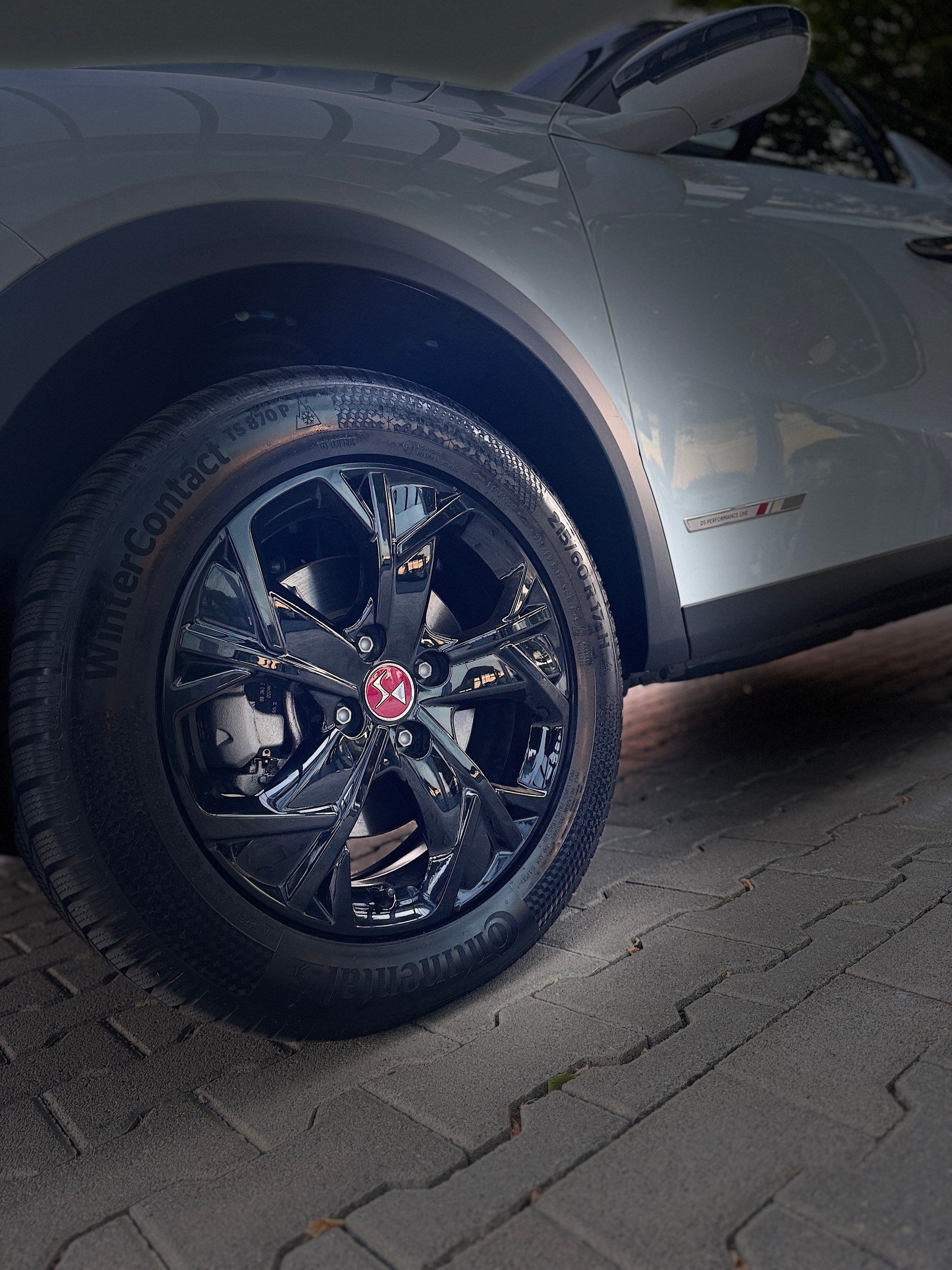 DS AUTOMOBILES DS 3 Crossback E-Tense 136 Performance Line-image-20