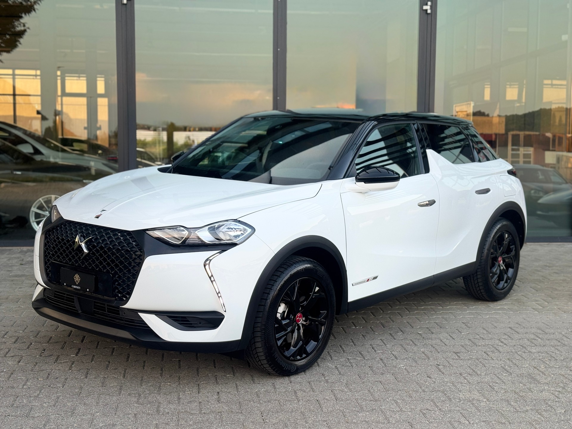 DS AUTOMOBILES DS 3 Crossback E-Tense 136 Performance Line-showroom-element-2