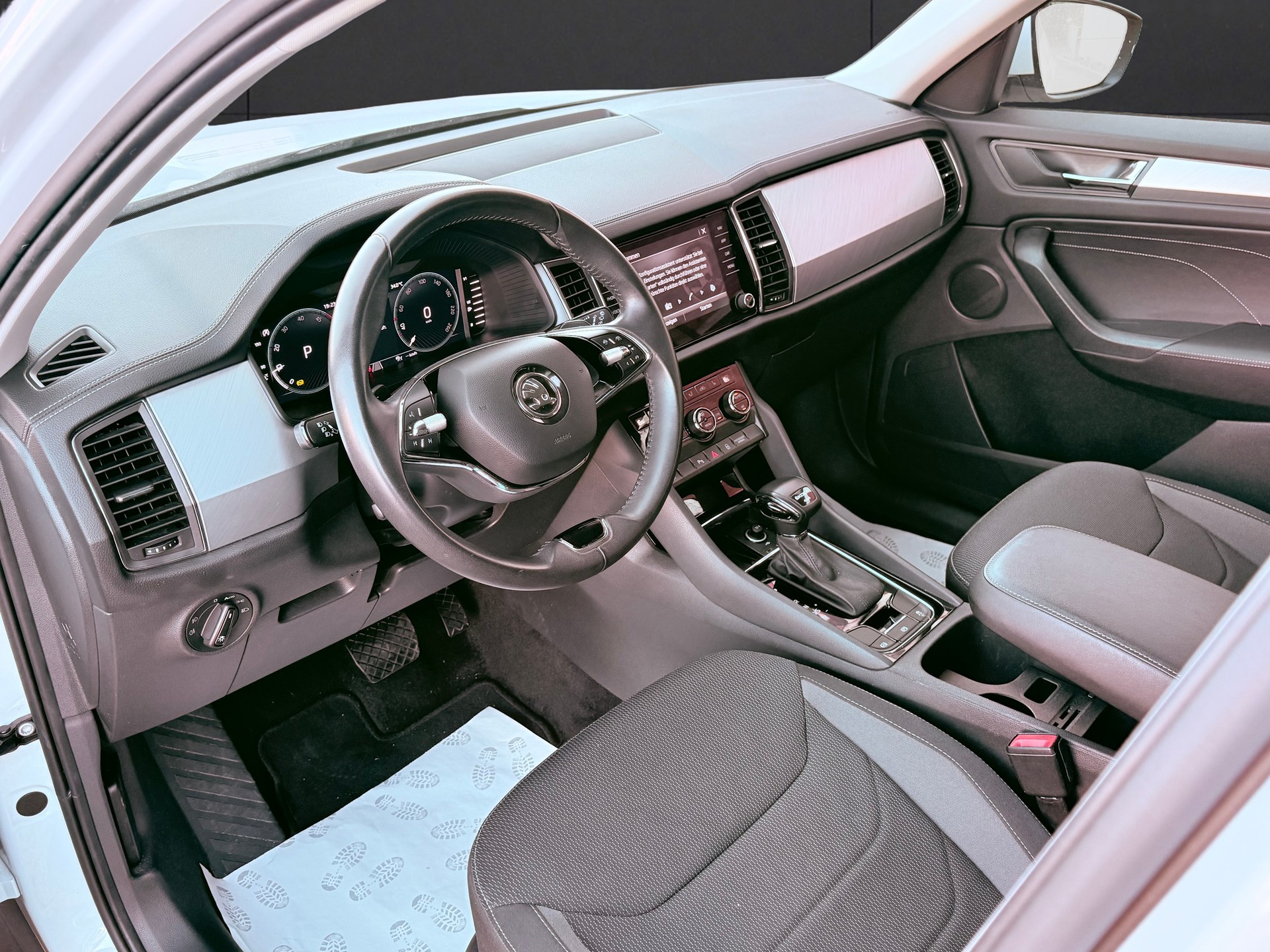 SKODA Kodiaq 2.0 TDI CR Ambition 4x4 DSG-image-20
