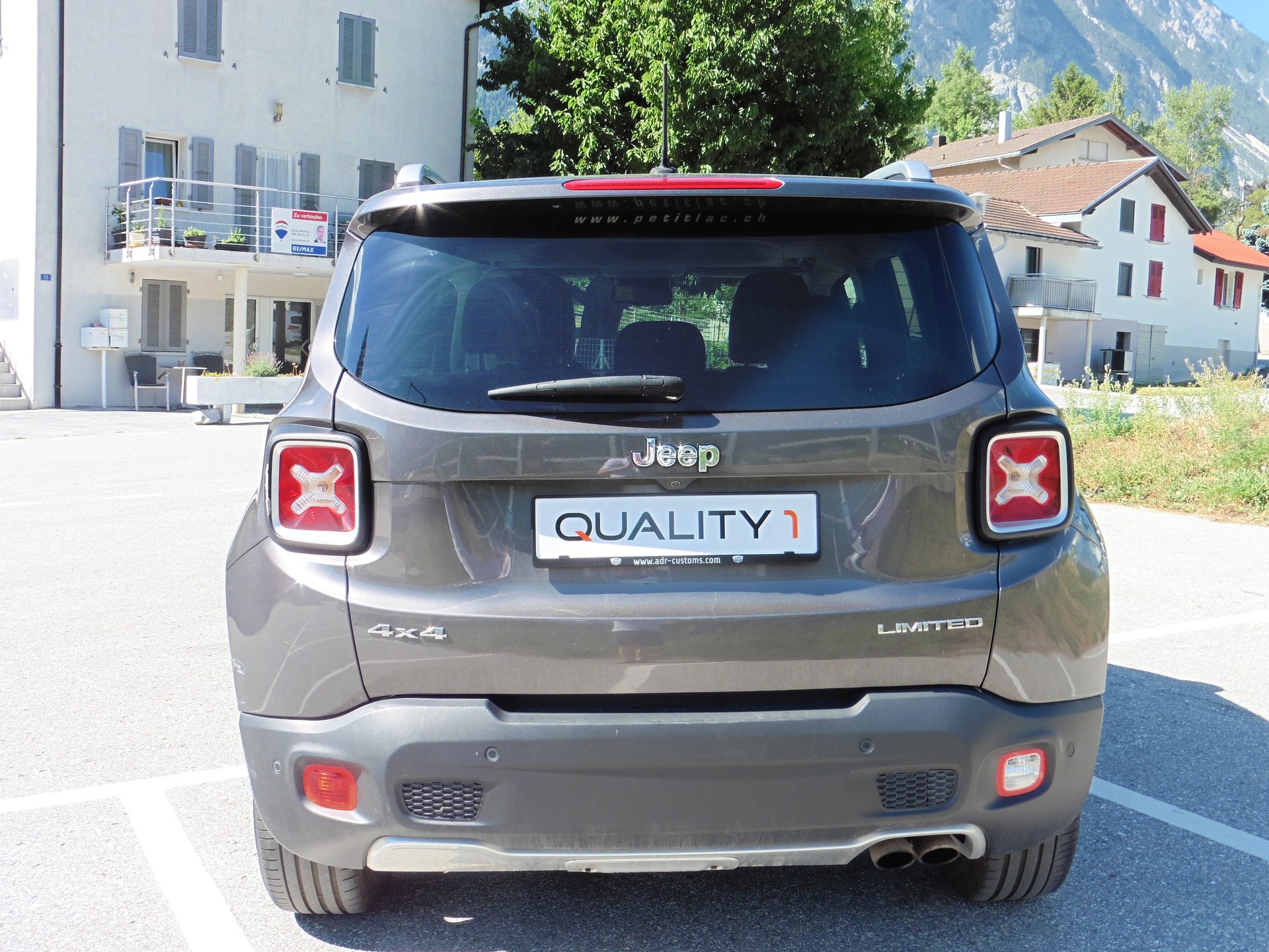 JEEP Renegade 1.4 Turbo Limited AWD-image-8