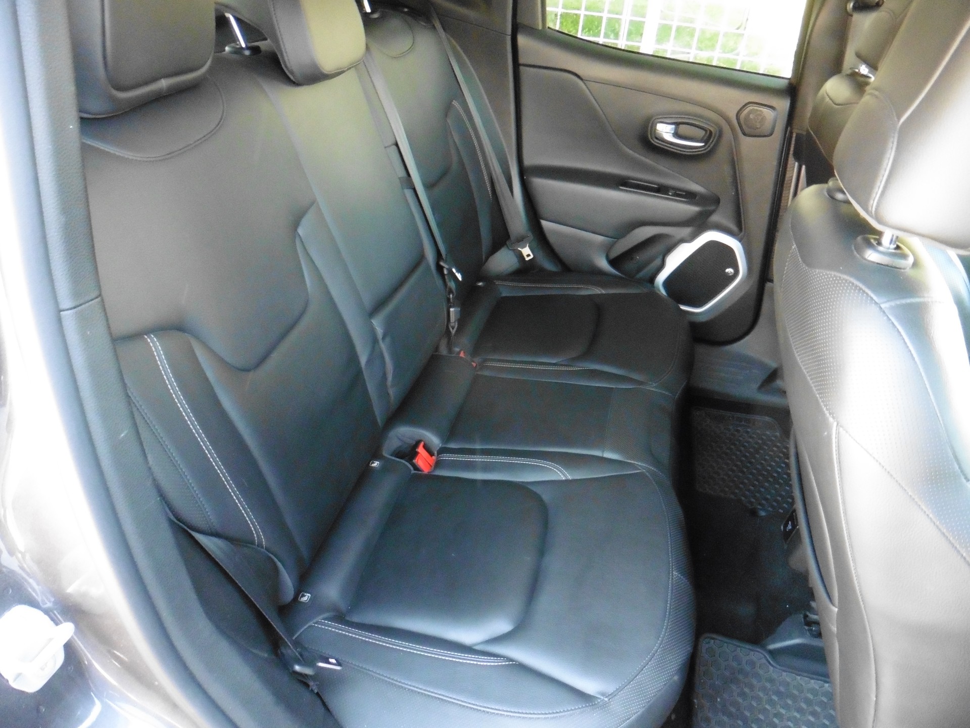 JEEP Renegade 1.4 Turbo Limited AWD-image-23