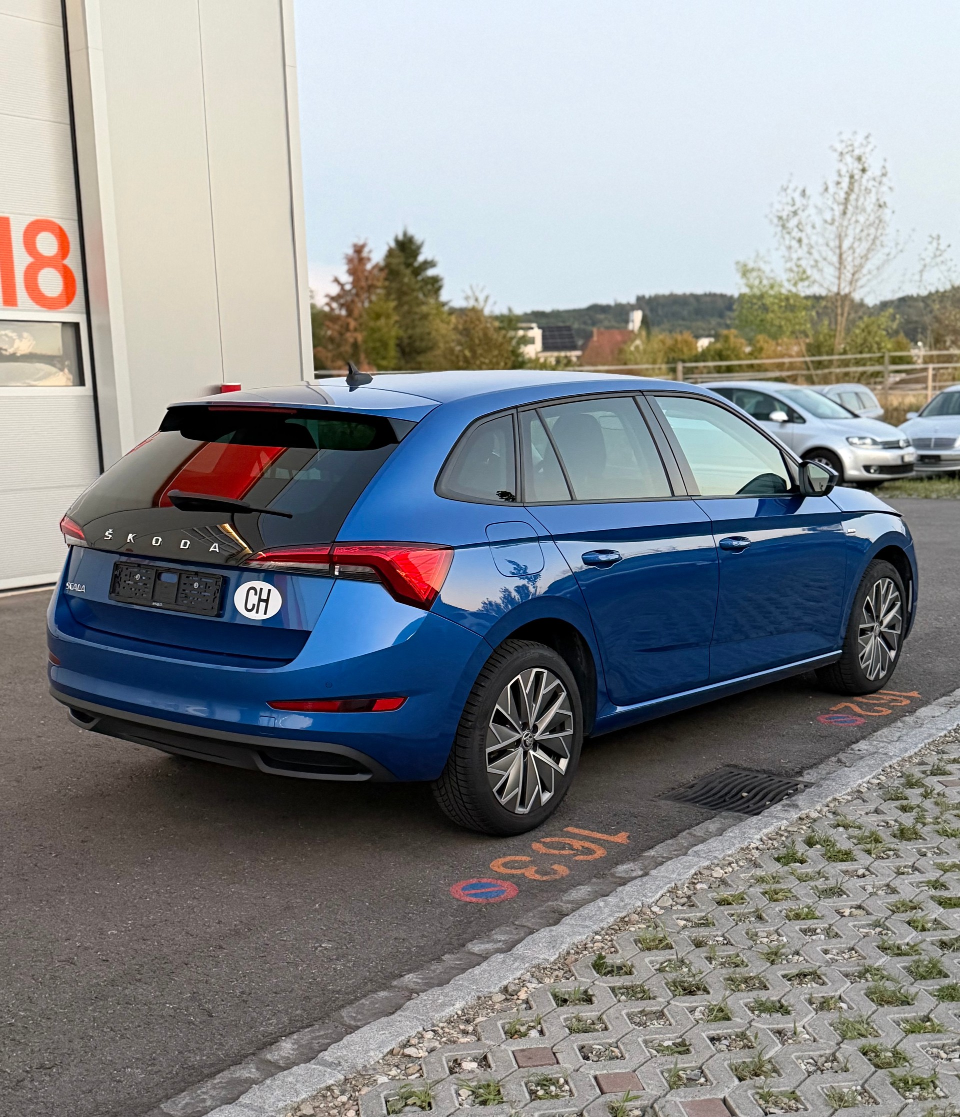 SKODA Scala 1.5 TSI ACT Ambition DSG LEASING FINANZIERUNG MÖGLICH-image-2