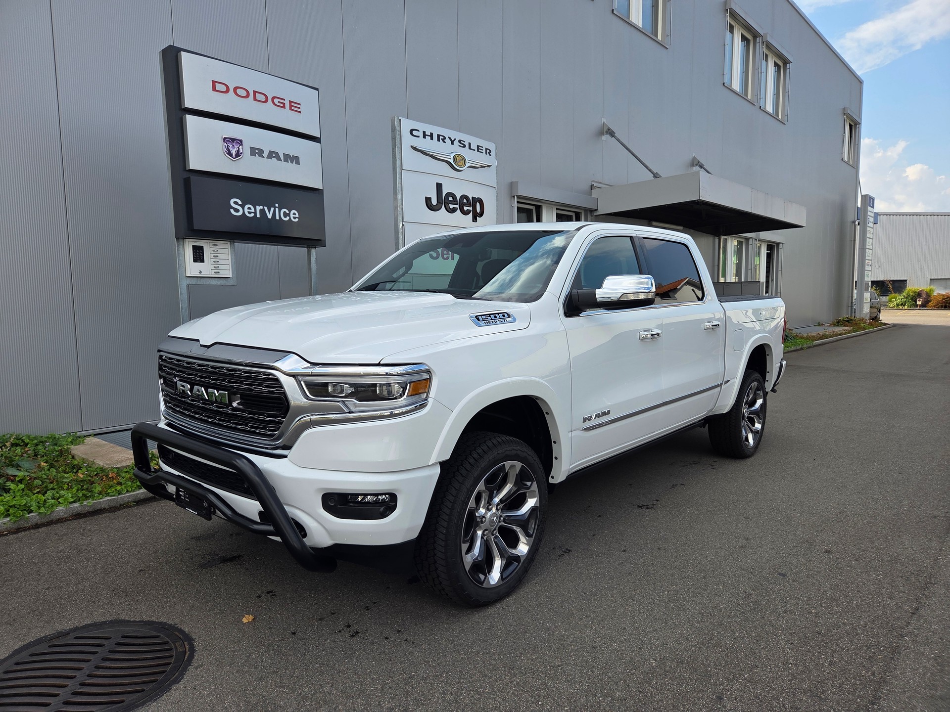 DODGE Ram 1500 5.7 V8 4x4 Limited 396PS / 3.5T AHK-showroom-element-1