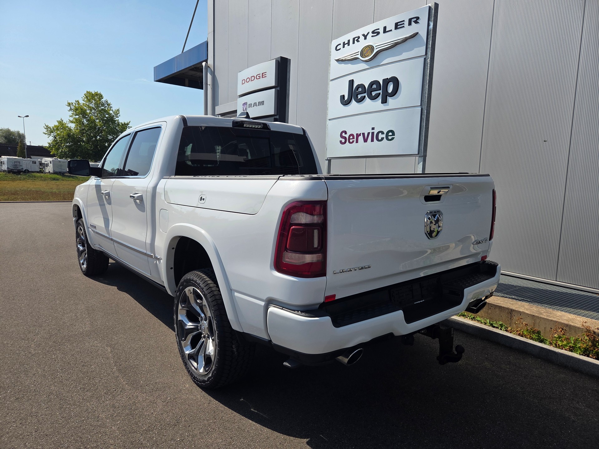 DODGE Ram 1500 5.7 V8 4x4 Limited 396PS / 3.5T AHK-showroom-element-2