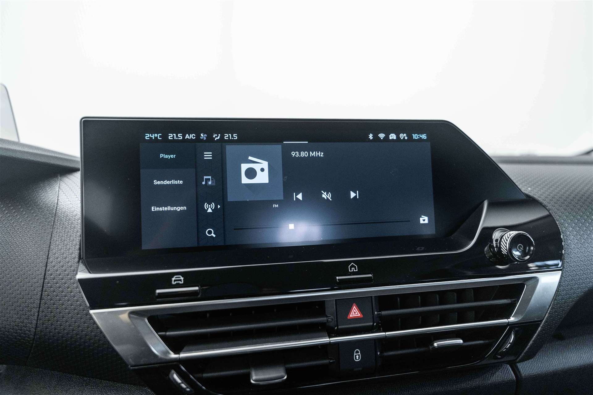 CITROEN CITROEN C4 1.2 PureTech Shine EAT8-Automat-image-18