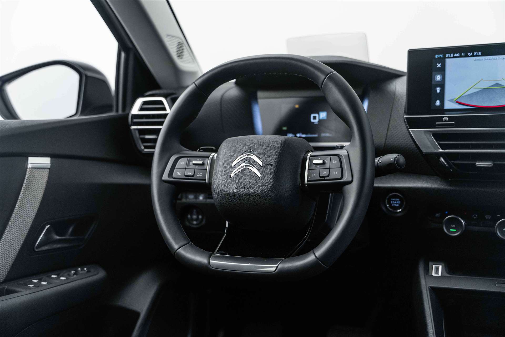 CITROEN CITROEN C4 1.2 PureTech Shine EAT8-Automat-image-7